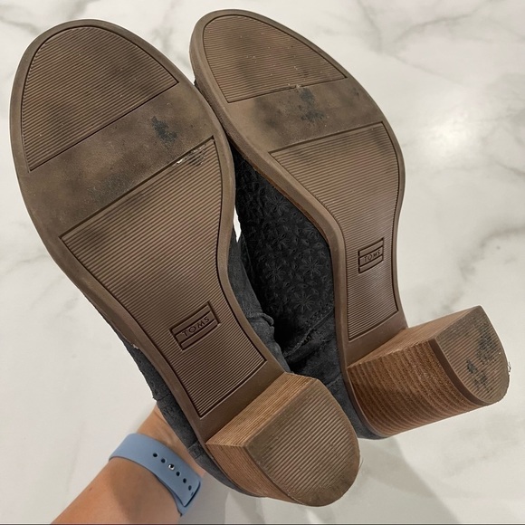 Toms Majorca Peep Toe Bootie Dark Grey Suede Embossed Size 11 - Picture 6 of 8